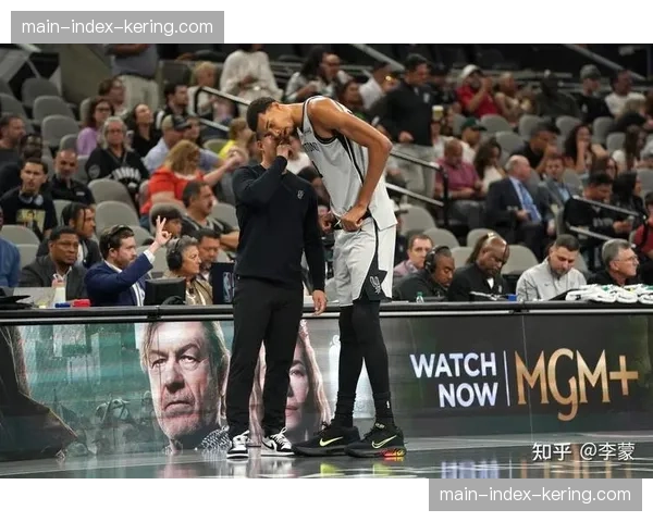 乌度卡坚持不包夹策略遭马刺轰145分,赛后解释引发舆论哗然